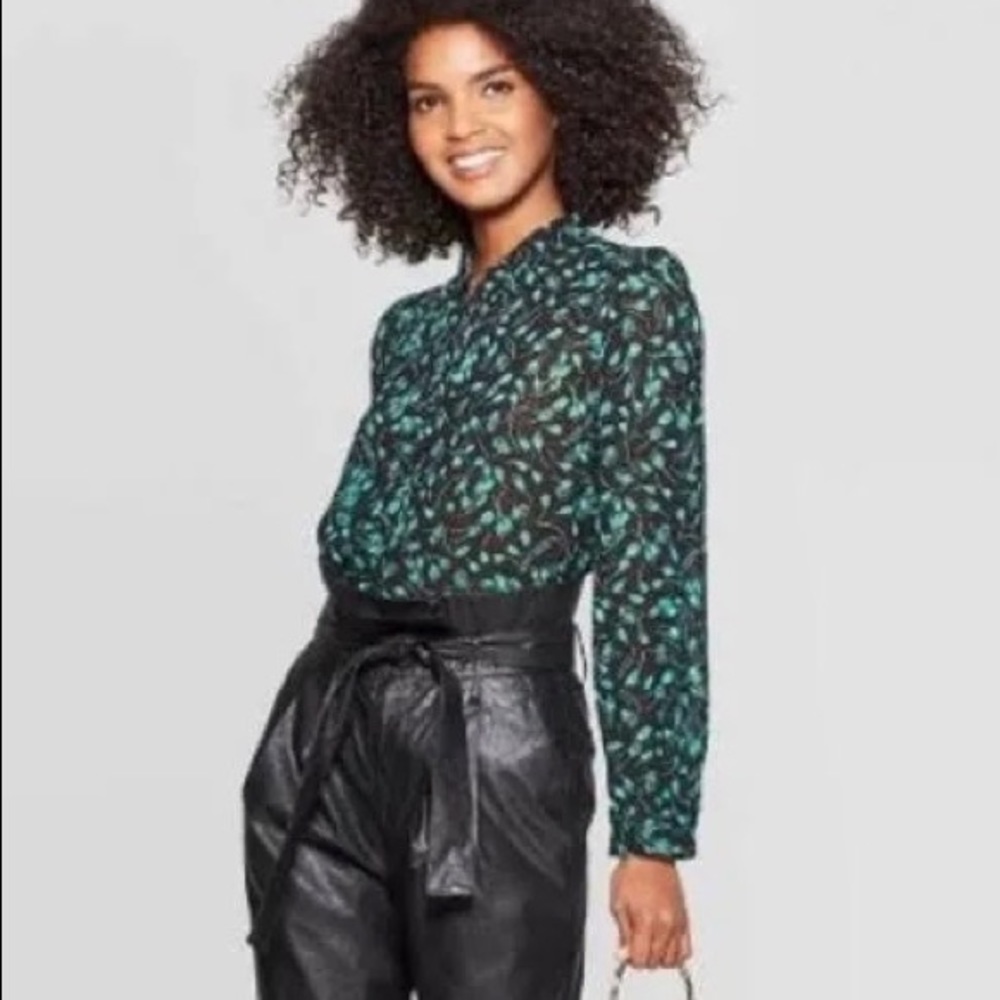 Who What Wear Top | Tossed Buds Blouse | Size S